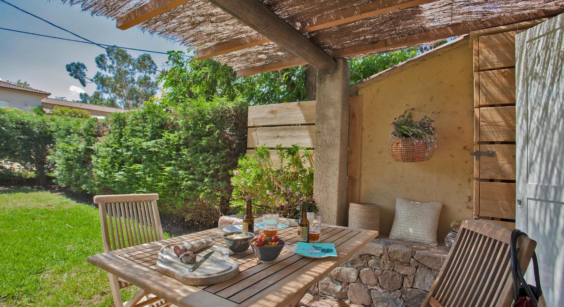 Residence Acquavital Καλβί Εξωτερικό φωτογραφία