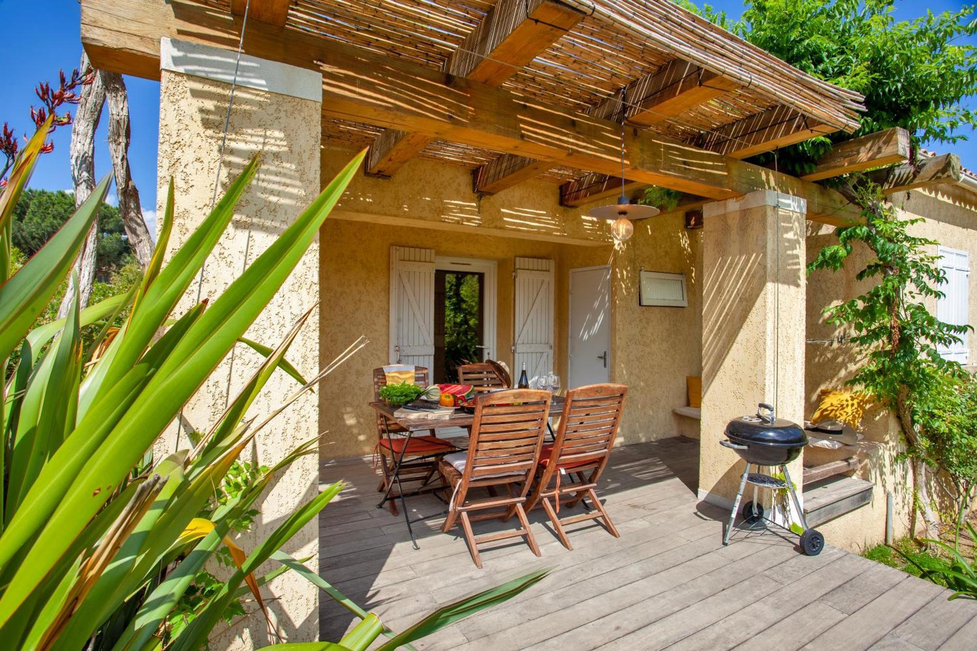 Residence Acquavital Καλβί Εξωτερικό φωτογραφία